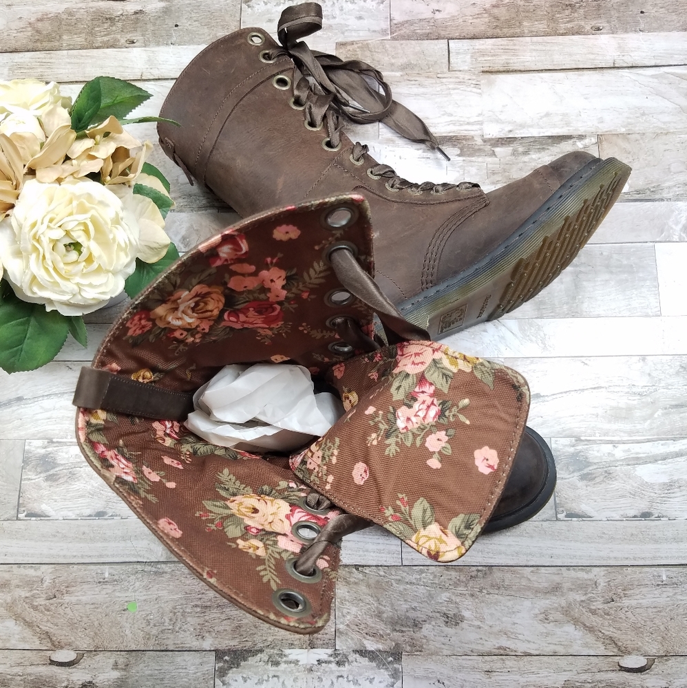 SOLD! Dr. Martens Triumph Fold Down Combat Boots - Picture 6 of 8